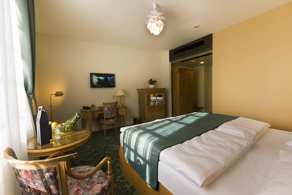 Grandhotel Ambassador Narodni Dum Карлові Вари Номер фото